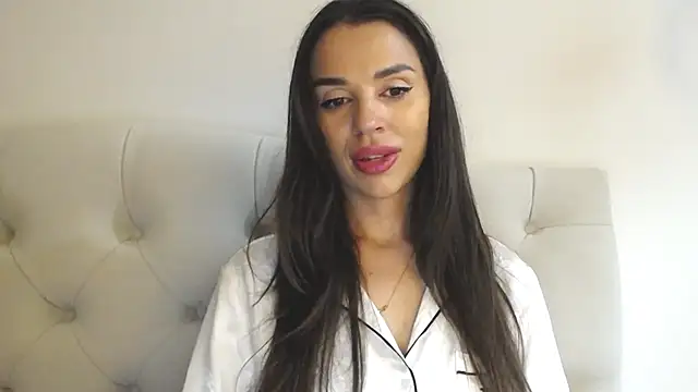 Snapshot of Mika_Gold chatting on September 19, 2025, 8:57 pm Mika Gold online show from September 19, 2025, 8:57 pm