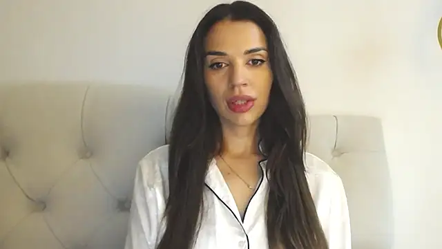 Snapshot of Mika_Gold chatting on September 18, 2025, 3:15 pm Mika Gold online show from September 18, 2025, 3:15 pm