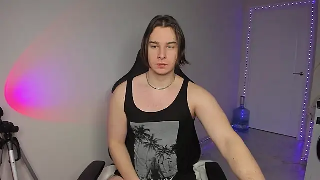 Snapshot of Vincent_Strong chatting on January 12, 2025, 7:53 am Vincent Strong online show from January 12, 2025, 7:53 am