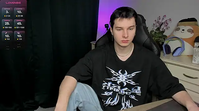 Vincent Strong online show from December 15, 2025, 8:20 am