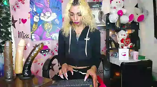 flaquita corall online show from March 23, 2025, 4:05 am