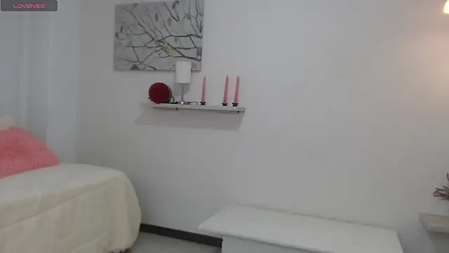 Snapshot of sofia_perez___ chatting on May 12, 2026, 7:42 pm sofia perez online show from May 12, 2026, 7:42 pm