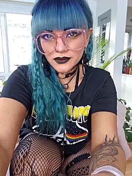 Snapshot of anyalikestosuck chatting on November 19, 2025, 7:36 pm anyalikestosuck online show from November 19, 2025, 7:36 pm