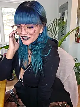 Snapshot of anyalikestosuck chatting on November 18, 2025, 8:12 pm anyalikestosuck online show from November 18, 2025, 8:12 pm