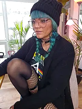 Snapshot of anyalikestosuck chatting on December 3, 2025, 8:19 pm anyalikestosuck online show from December 3, 2025, 8:19 pm