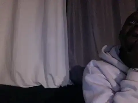 Snapshot of PrinceofZamunda752 chatting on March 1, 2025, 6:11 pm PrinceofZamunda752 online show from March 1, 2025, 6:11 pm