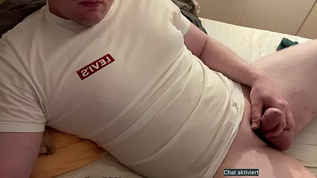 Snapshot of an0nym0us_us3r chatting on December 13, 2025, 10:49 pm an0nym0us us3r online show from December 13, 2025, 10:49 pm