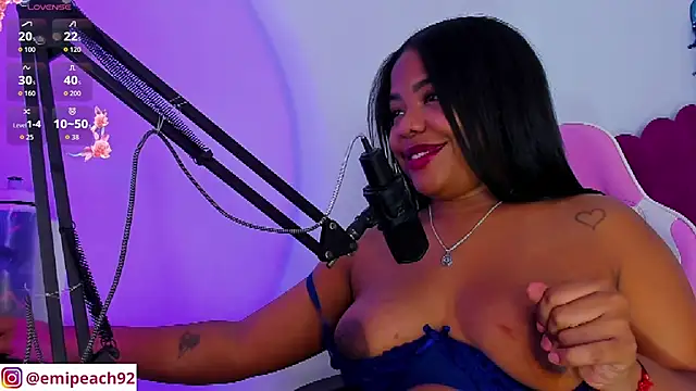 samanthaabloom online show from July 31, 2026, 2:55 am