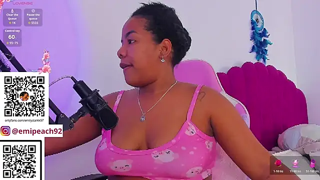Snapshot of samanthaabloom chatting on May 20, 2026, 5:54 pm samanthaabloom online show from May 20, 2026, 5:54 pm