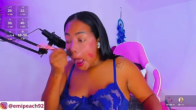 samanthaabloom online show from October 28, 2025, 12:22 am