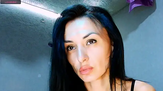 Snapshot of Siaconna chatting on August 2, 2026, 6:34 am Siaconna online show from August 2, 2026, 6:34 am