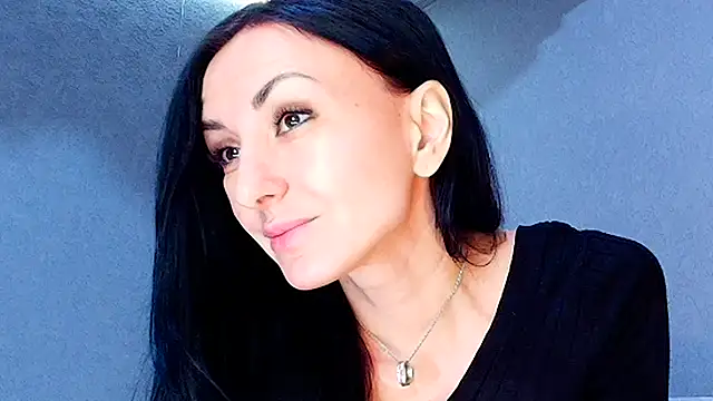 Snapshot of Siaconna chatting on March 4, 2026, 8:55 am Siaconna online show from March 4, 2026, 8:55 am