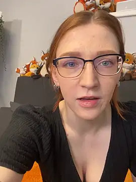 FinaFoxy online show from July 7, 2026, 11:03 am