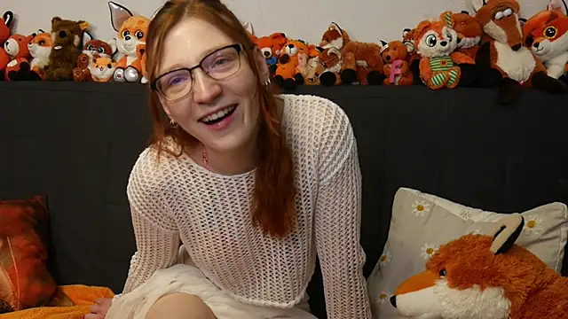 FinaFoxy online show from June 21, 2026, 12:44 pm