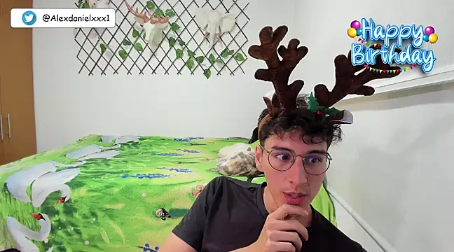 Snapshot of Jackson_Careyy chatting on December 18, 2024, 10:35 pm Jackson Careyy online show from December 18, 2024, 10:35 pm