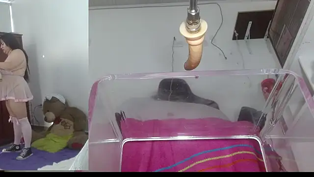 Snapshot of sammyEvans__ chatting on October 24, 2025, 12:04 pm sammyEvans online show from October 24, 2025, 12:04 pm