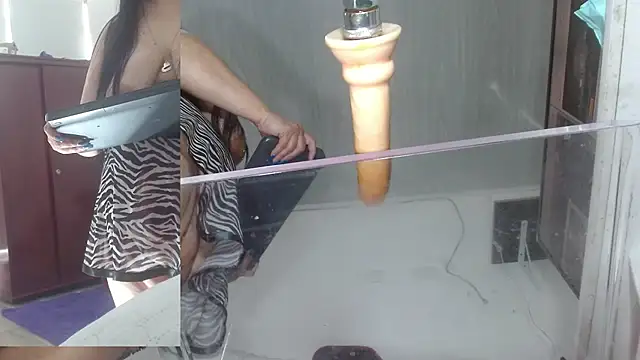 Snapshot of sammyEvans__ chatting on October 16, 2025, 4:04 pm sammyEvans online show from October 16, 2025, 4:04 pm