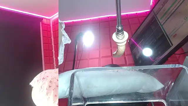 Snapshot of sammyEvans__ chatting on February 6, 2026, 10:55 am sammyEvans online show from February 6, 2026, 10:55 am