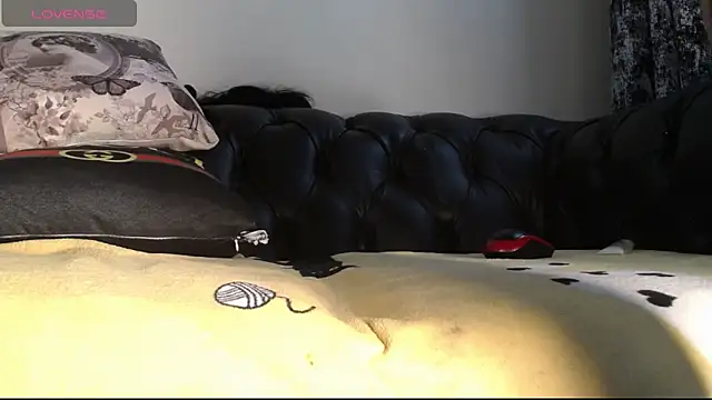 Snapshot of santa_queenn chatting on November 4, 2025, 11:14 am santa queenn online show from November 4, 2025, 11:14 am