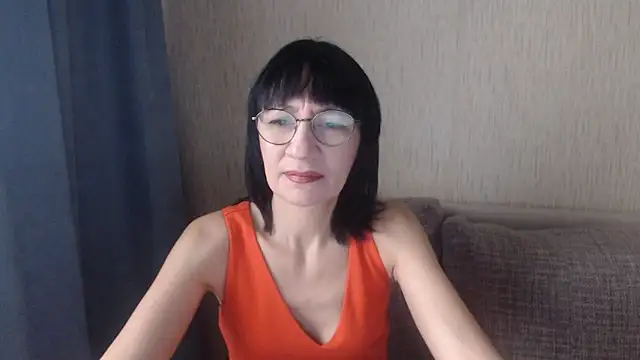 Erica95Bloom online show from October 15, 2025, 9:17 am