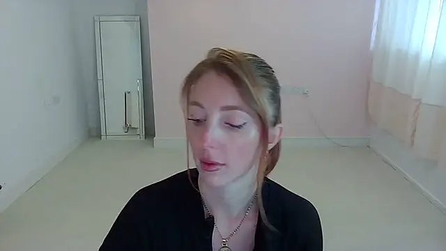 Red firesquirt online show from June 10, 2026, 2:07 pm
