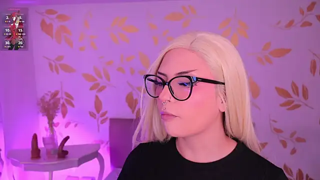 Snapshot of Misselektra__ chatting on February 13, 2026, 5:40 am Misselektra online show from February 13, 2026, 5:40 am