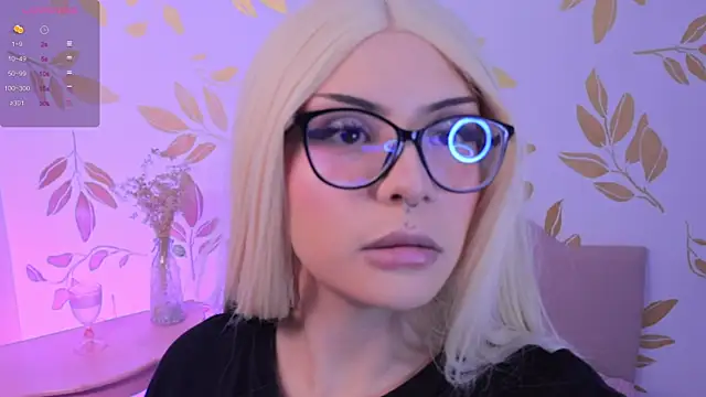 Snapshot of Misselektra__ chatting on September 9, 2025, 4:11 am Misselektra online show from September 9, 2025, 4:11 am