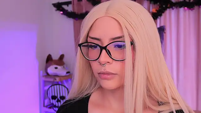 Snapshot of Misselektra__ chatting on October 18, 2025, 1:24 pm Misselektra online show from October 18, 2025, 1:24 pm