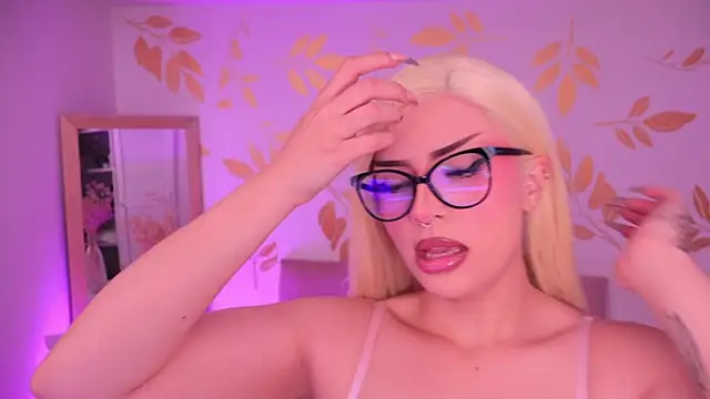 Snapshot of Misselektra__ chatting on February 6, 2026, 6:09 am Misselektra online show from February 6, 2026, 6:09 am