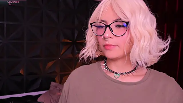 Snapshot of Misselektra__ chatting on March 19, 2025, 3:41 am Misselektra online show from March 19, 2025, 3:41 am