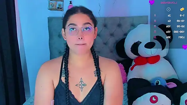 Snapshot of mabellfox chatting on October 8, 2025, 7:47 pm mabellfox online show from October 8, 2025, 7:47 pm