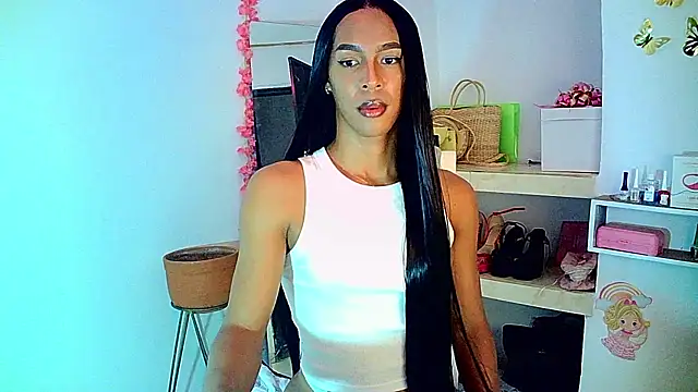 Snapshot of carmen14 chatting on October 8, 2025, 4:36 am carmen14 online show from October 8, 2025, 4:36 am