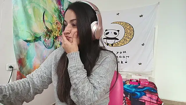 LovelyAzucena online show from February 23, 2026, 4:51 pm