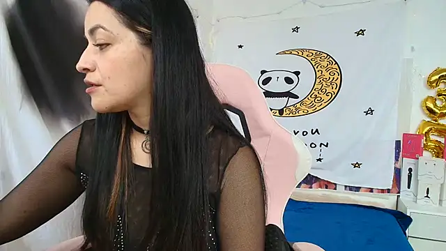 Snapshot of LovelyAzucena chatting on July 15, 2026, 3:52 pm LovelyAzucena online show from July 15, 2026, 3:52 pm