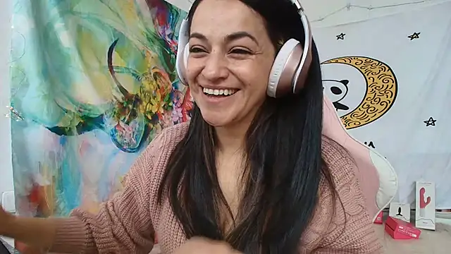 Snapshot of LovelyAzucena chatting on July 6, 2026, 4:09 pm LovelyAzucena online show from July 6, 2026, 4:09 pm