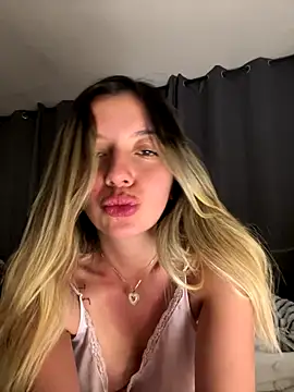 mari ana02 online show from November 18, 2025, 1:32 am