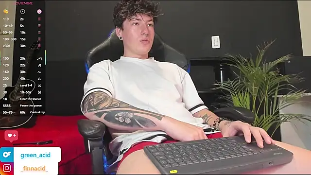 Green acid01 online show from November 26, 2025, 5:35 pm