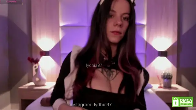 lydhia97  online show from October 2, 2025, 2:37 am