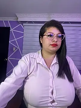 MiiaaJoness online show from May 13, 2026, 5:14 am