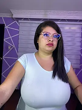 MiiaaJoness online show from May 8, 2026, 3:16 pm