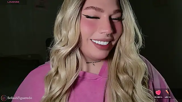 Snapshot of IsabellaFigueredo__ chatting on October 16, 2025, 10:07 pm IsabellaFigueredo online show from October 16, 2025, 10:07 pm