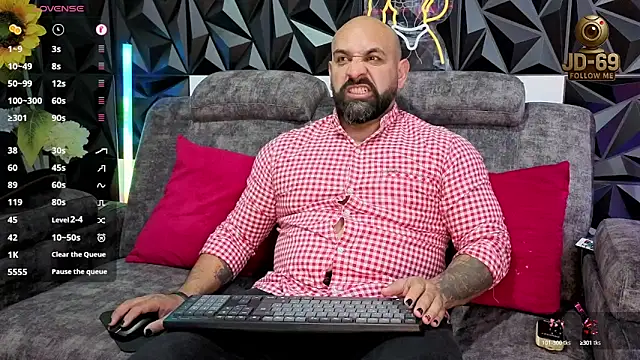 Snapshot of JD-69 chatting on October 10, 2025, 7:04 pm JD-69 online show from October 10, 2025, 7:04 pm