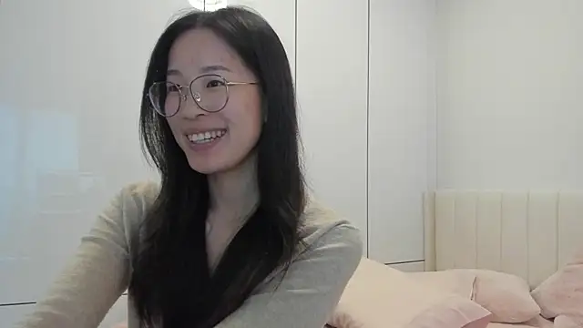 Snapshot of secretgirlfriendxo chatting on October 28, 2025, 12:33 am secretgirlfriendxo online show from October 28, 2025, 12:33 am