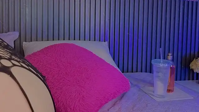 Snapshot of IbethMoon chatting on March 2, 2026, 6:59 pm IbethMoon online show from March 2, 2026, 6:59 pm