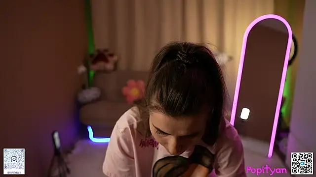 Snapshot of popityan1 chatting on February 12, 2026, 8:14 am popityan1 online show from February 12, 2026, 8:14 am