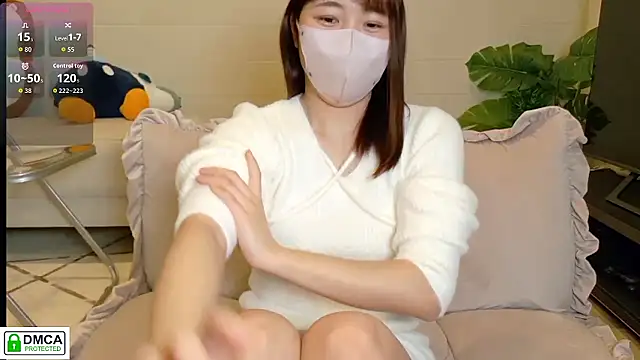 SUZU  online show from February 22, 2026, 12:40 pm