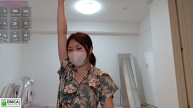 Snapshot of SUZU_ chatting on July 25, 2026, 12:11 pm SUZU online show from July 25, 2026, 12:11 pm