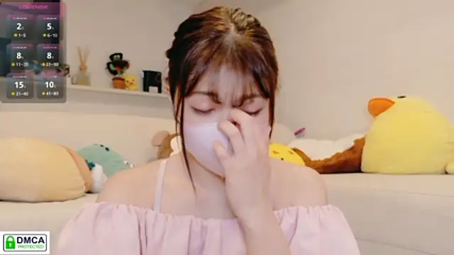 Snapshot of SUZU_ chatting on July 9, 2026, 12:04 pm SUZU online show from July 9, 2026, 12:04 pm