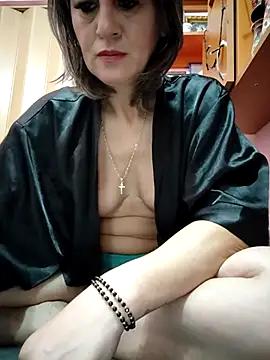 naughtymilfT online show from November 10, 2025, 7:46 am