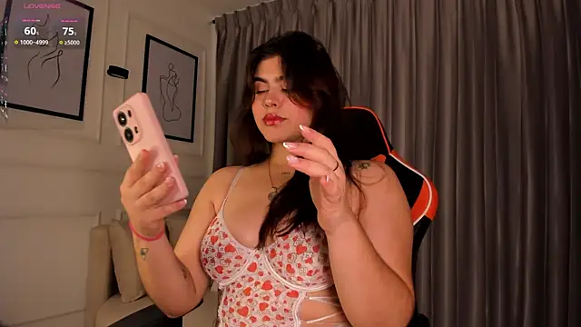 Snapshot of veronica185 chatting on October 8, 2025, 3:08 am veronica185 online show from October 8, 2025, 3:08 am